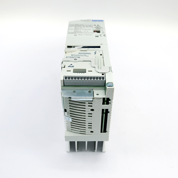 Оригинальный частотный преобразователь Lenze E82EV751K2C