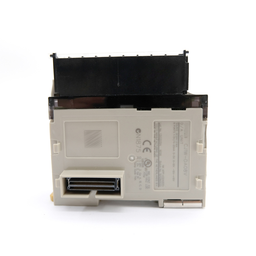 OMRON CJ1W-DA08V