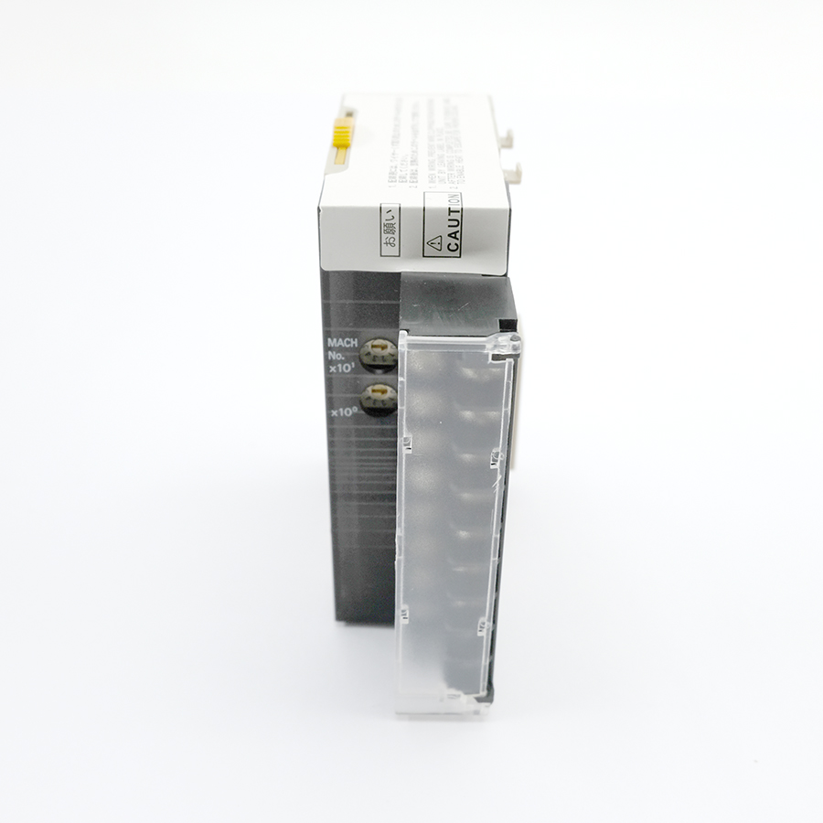 OMRON CJ1W-DA08V