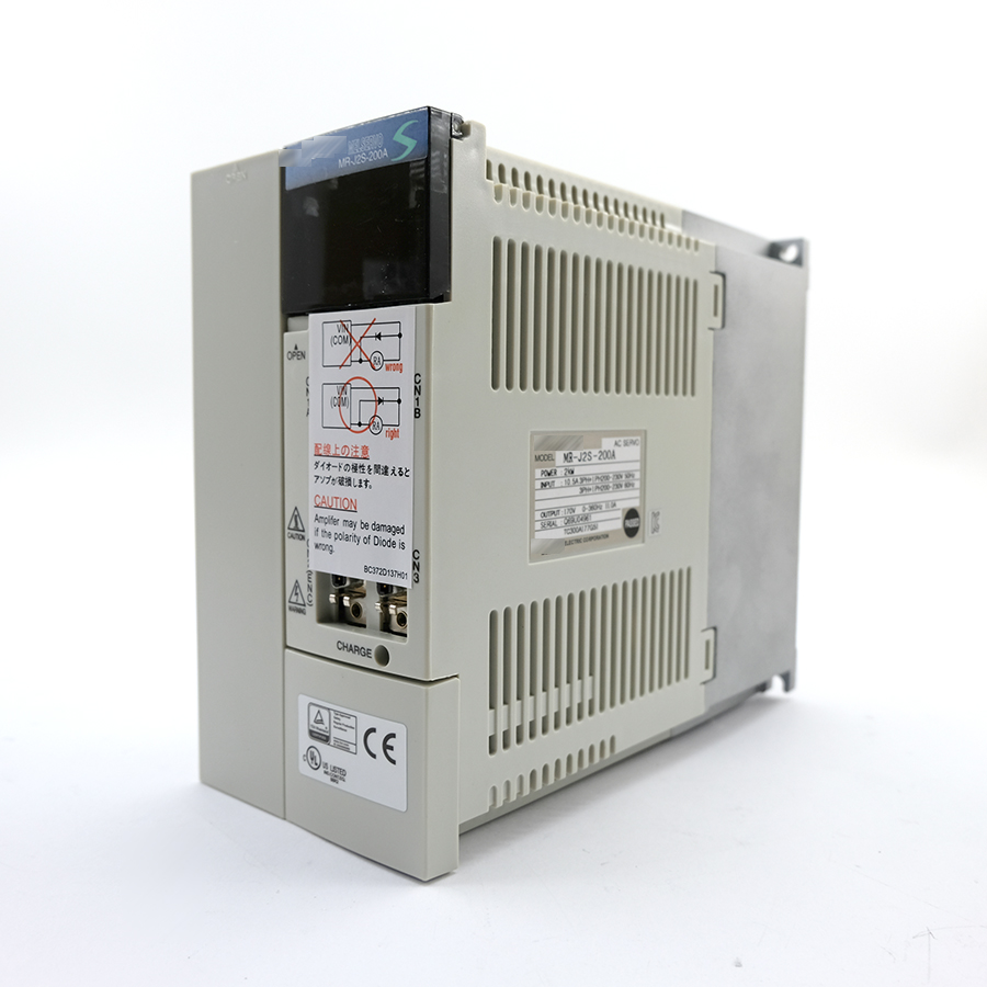 Сервоусилитель Mitsubishi Electric MR-J2S-200A (2.0кВт, 3-фазный 200V)