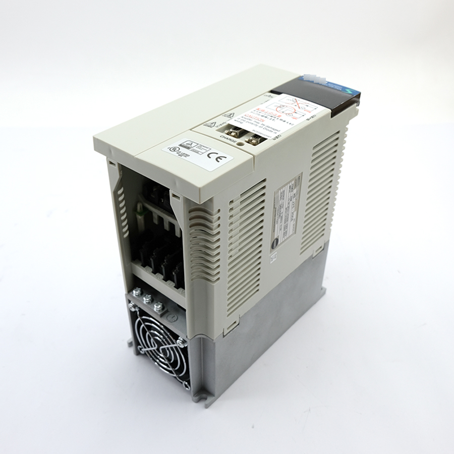 Сервоусилитель Mitsubishi Electric MR-J2S-200A (2.0кВт, 3-фазный 200V)