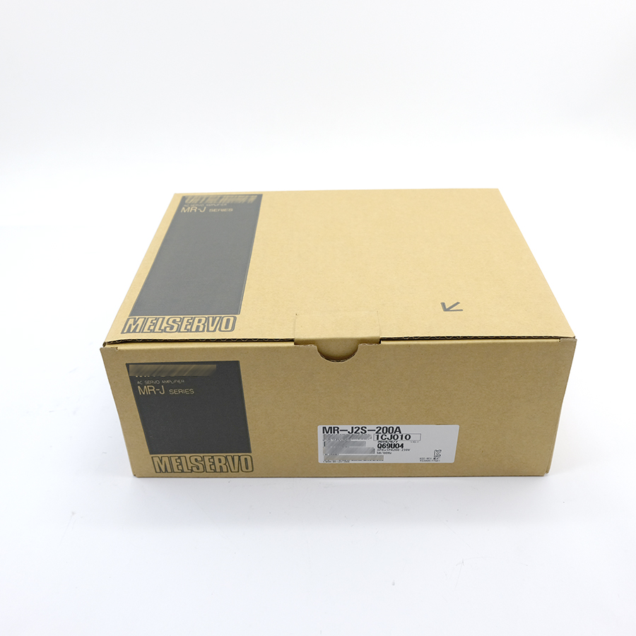 Сервоусилитель Mitsubishi Electric MR-J2S-200A (2.0кВт, 3-фазный 200V)