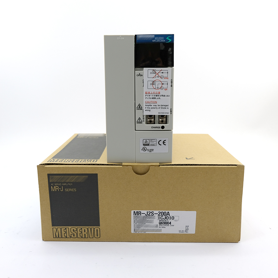 Сервоусилитель Mitsubishi Electric MR-J2S-200A (2.0кВт, 3-фазный 200V)