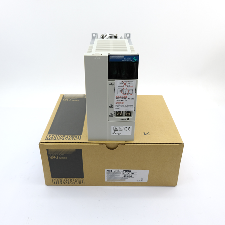 Сервоусилитель Mitsubishi Electric MR-J2S-200A (2.0кВт, 3-фазный 200V)