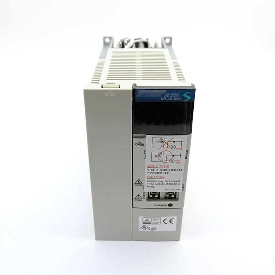Сервоусилитель Mitsubishi Electric MR-J2S-200A (2.0кВт, 3-фазный 200V)