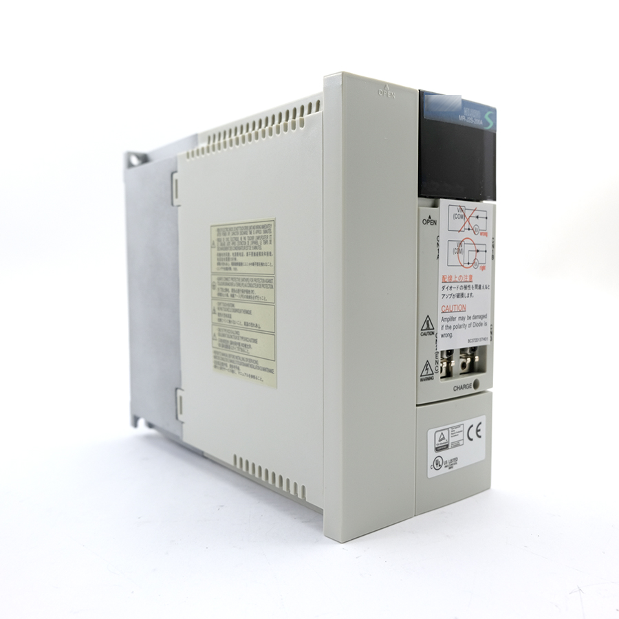 Сервоусилитель Mitsubishi Electric MR-J2S-200A (2.0кВт, 3-фазный 200V)
