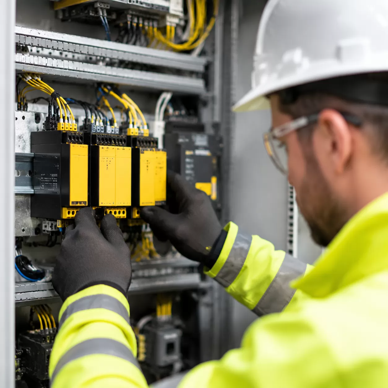 Функциональная безопасность и применение Safety PLC на опасных производствах